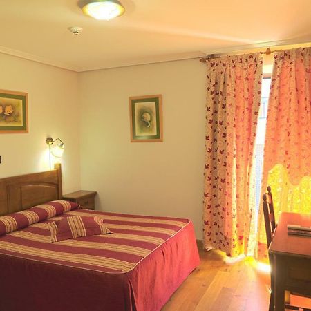 Hotel Jacobeo Belorado Εξωτερικό φωτογραφία